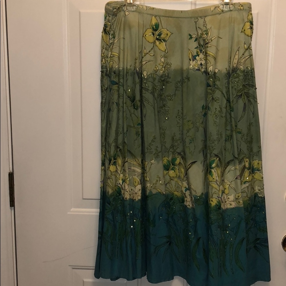 Vintage floral flowy skirt
